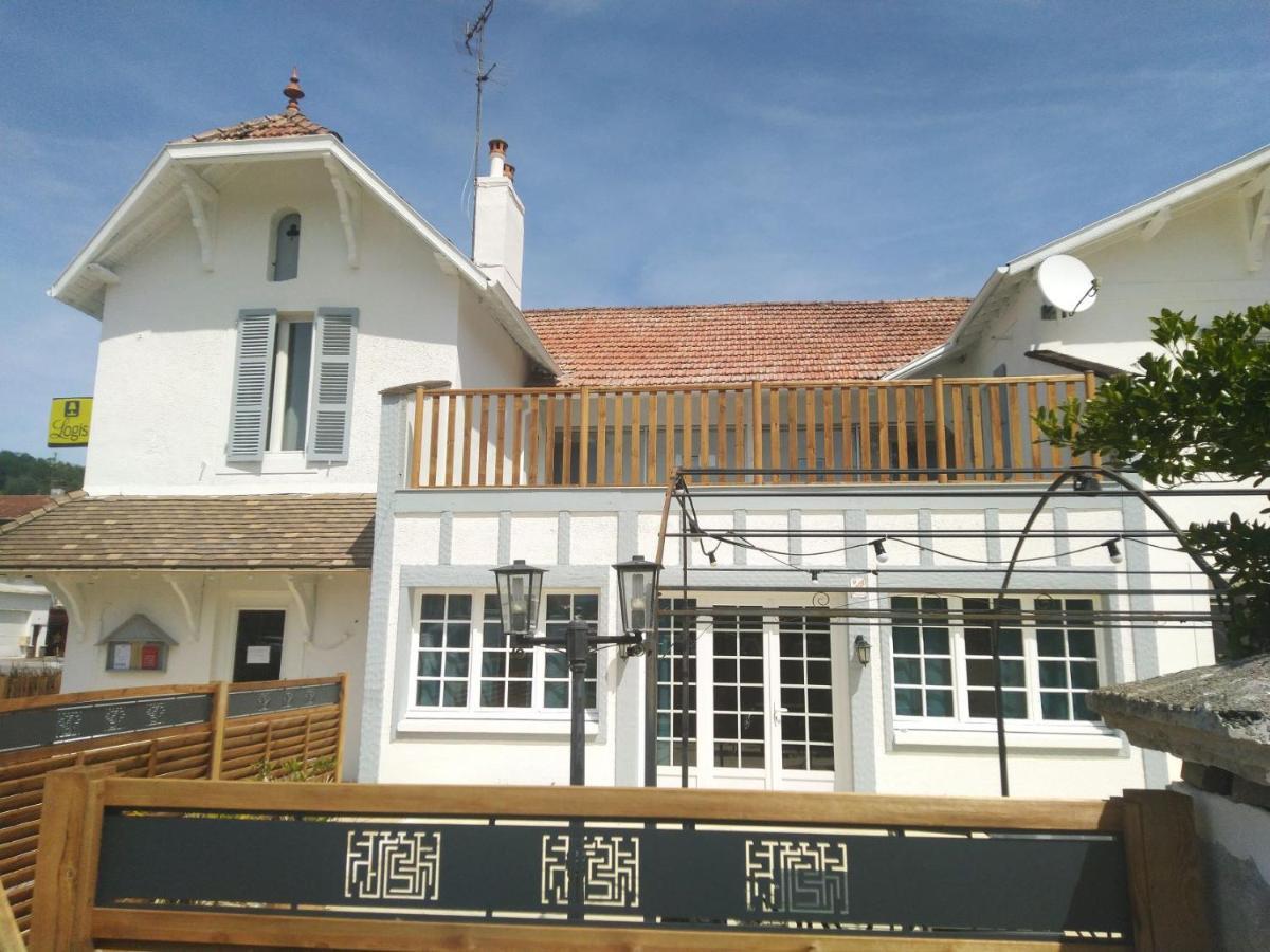 Logis Hostellerie Du Neez Gan Екстер'єр фото