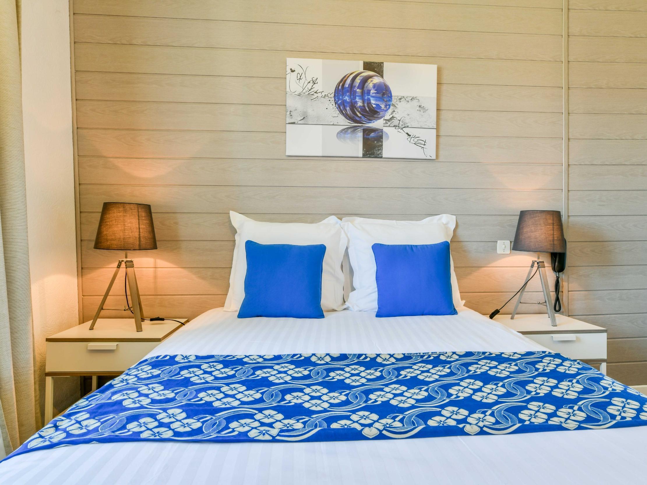 Logis Hostellerie Du Neez Gan Екстер'єр фото
