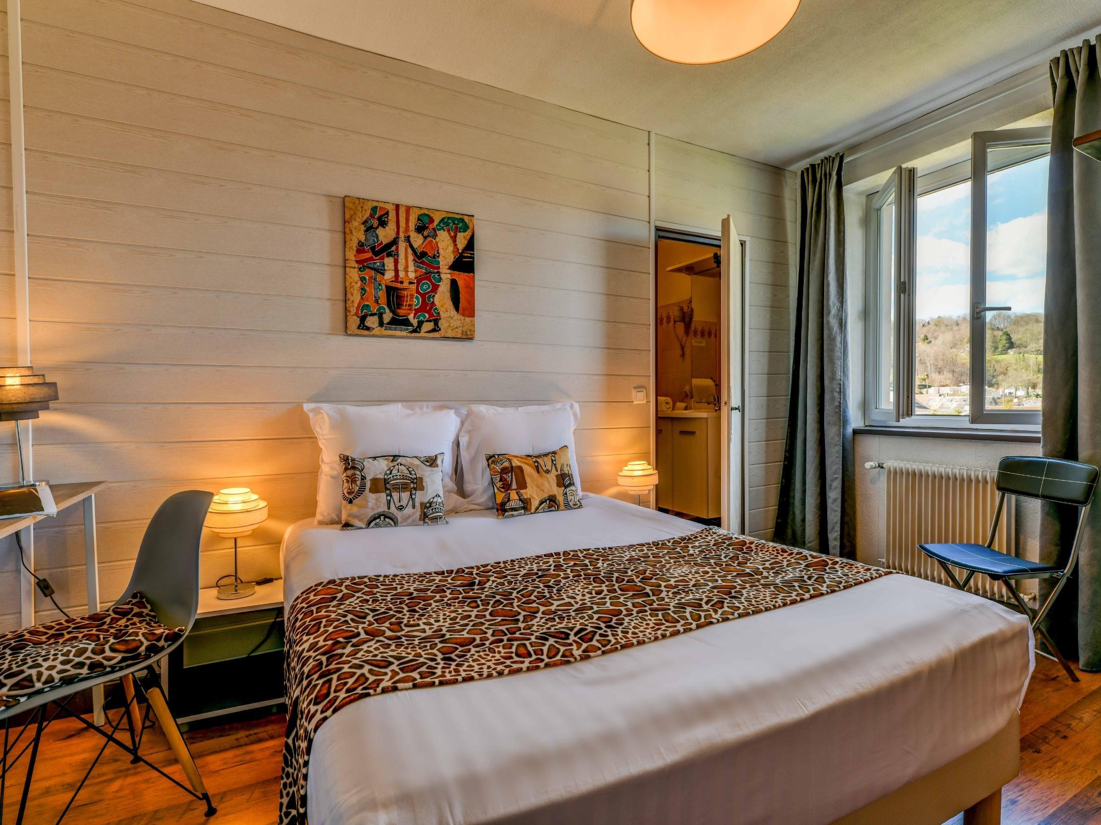 Logis Hostellerie Du Neez Gan Екстер'єр фото
