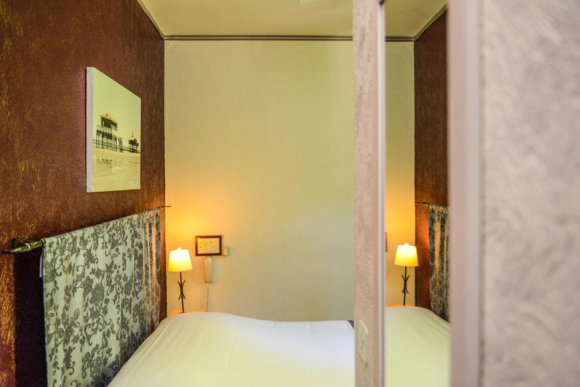 Logis Hostellerie Du Neez Gan Номер фото