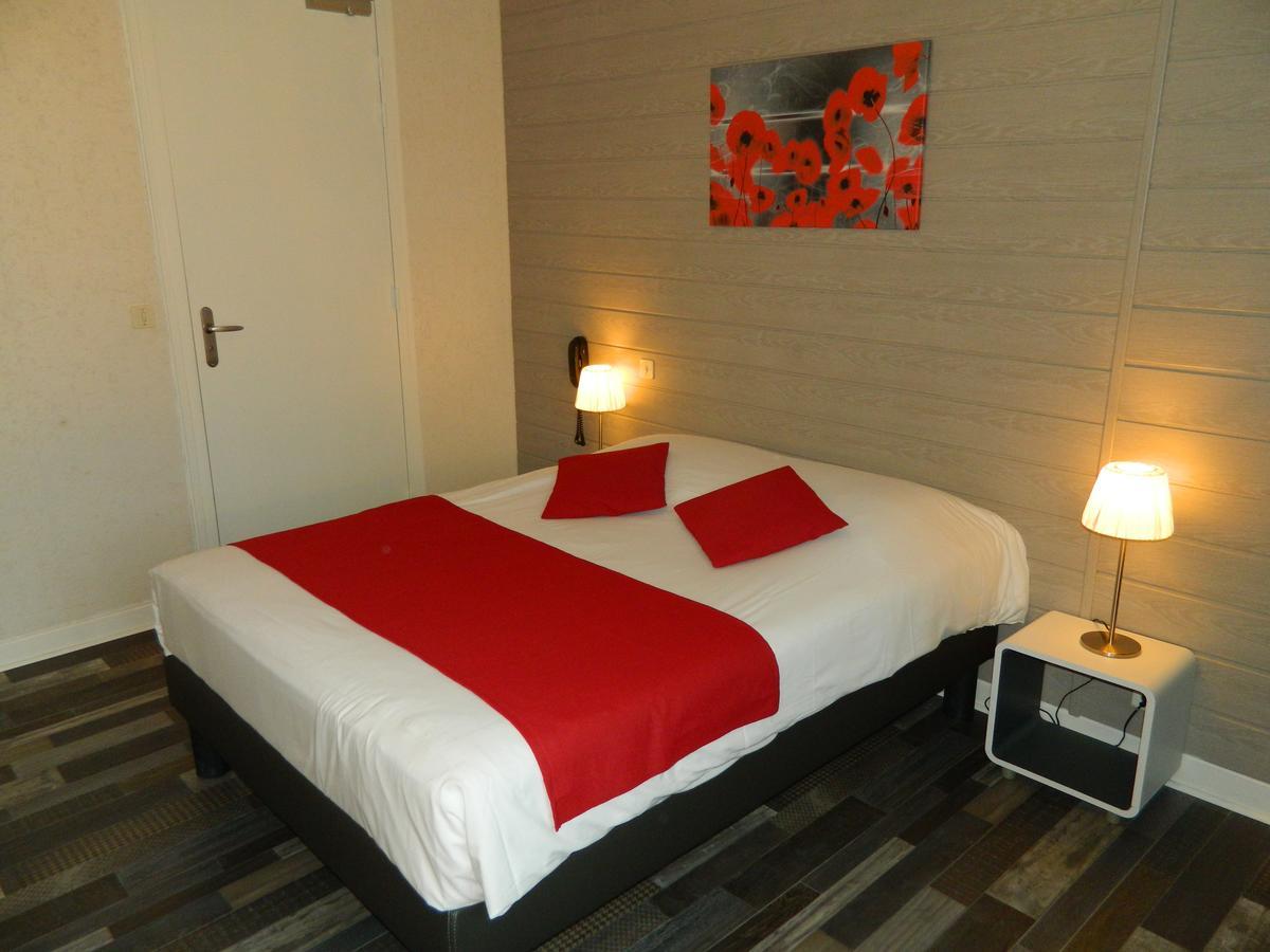 Logis Hostellerie Du Neez Gan Екстер'єр фото