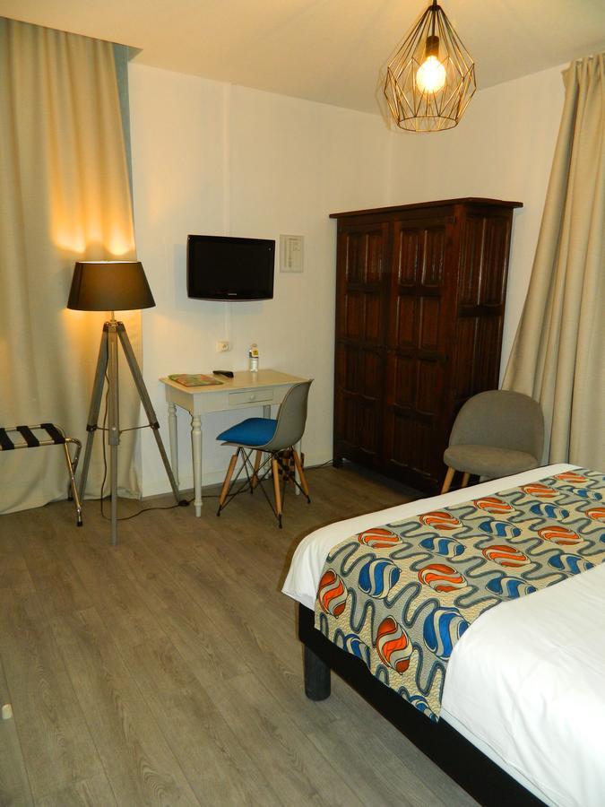 Logis Hostellerie Du Neez Gan Екстер'єр фото