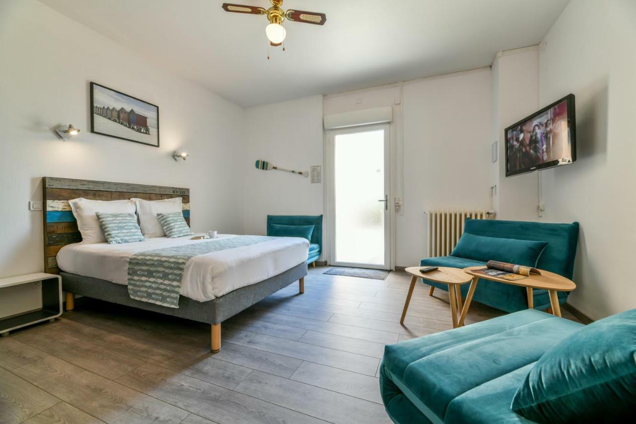 Logis Hostellerie Du Neez Gan Екстер'єр фото